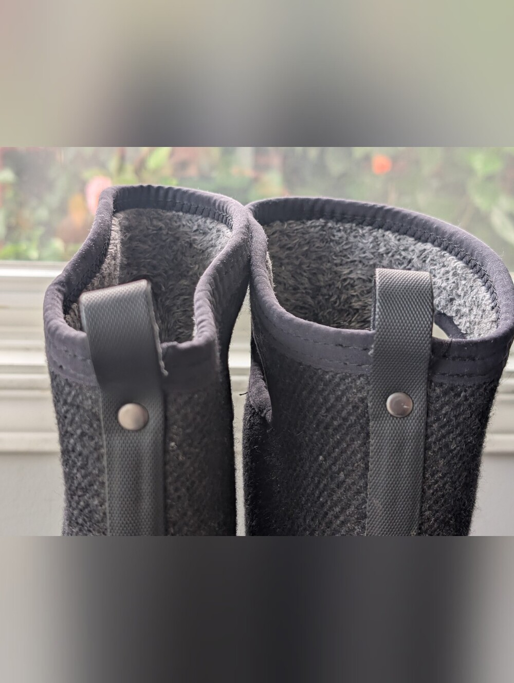 Bogs Women's Black Wool-Blend Waterproof Mid Calf Boots size 9*/9.5 - Picture 4 of 14